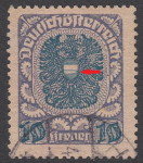 German-Austria coat of arms stamp flaw: 10 krone, short vertical lines on the lower part of the shield