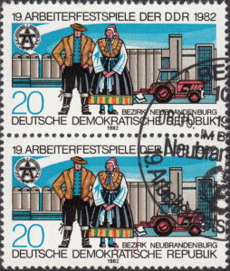 GDR Workers festival postage stamp plate flaw Red dot above letter B of BEZIRK.