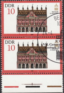 GDR 1984 Society of Monument Rathaus Rostock Preservation postage stamp plate flaw Black spot below the second arch from the left.