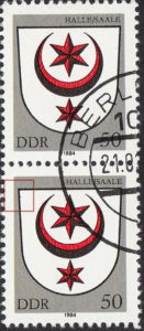 GDR 1984 Coat of Arms Halle/Saale postage stamp plate flaw Black dot on borderline in upper left part of coat of arms.