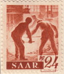 Germany SAAR postage stamp error: Vertical thin line over numeral 2 in denomination.